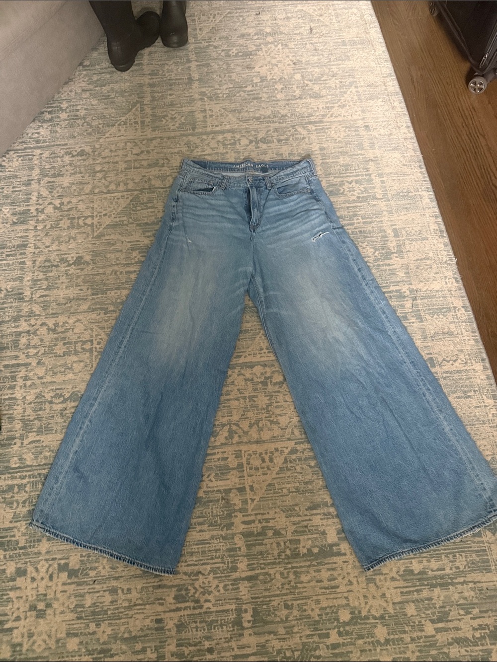 American Eagle Outfitters Wide-Leg Light Blue Denim Jeans